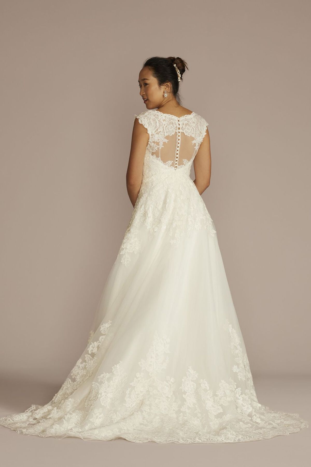 Vestido de novia princesa con espalda ilusi&oacute;n y aplicaciones de encaje, MARFIL SOLIDO, hi-res