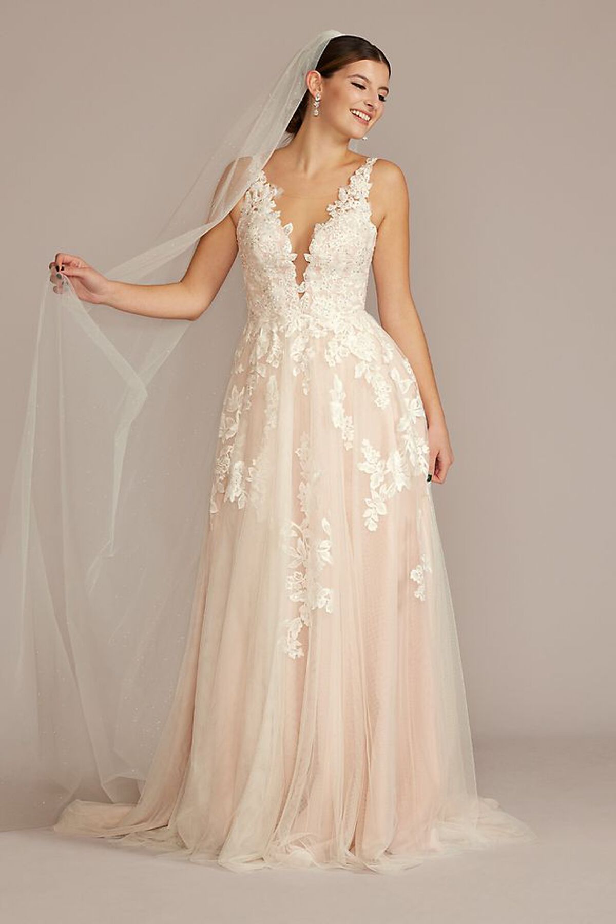 Vestido de novia l&iacute;nea A con escote profundo y aplicaciones florales, MARFIL/CASHMERE, hi-res