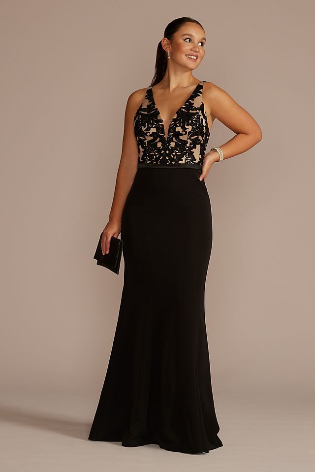 Accesorios para vestido con escote en v online