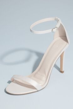 Zapatilla de novia con tacón de aguja