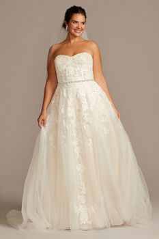 Vestido de novia princesa strapless con varillas en corset