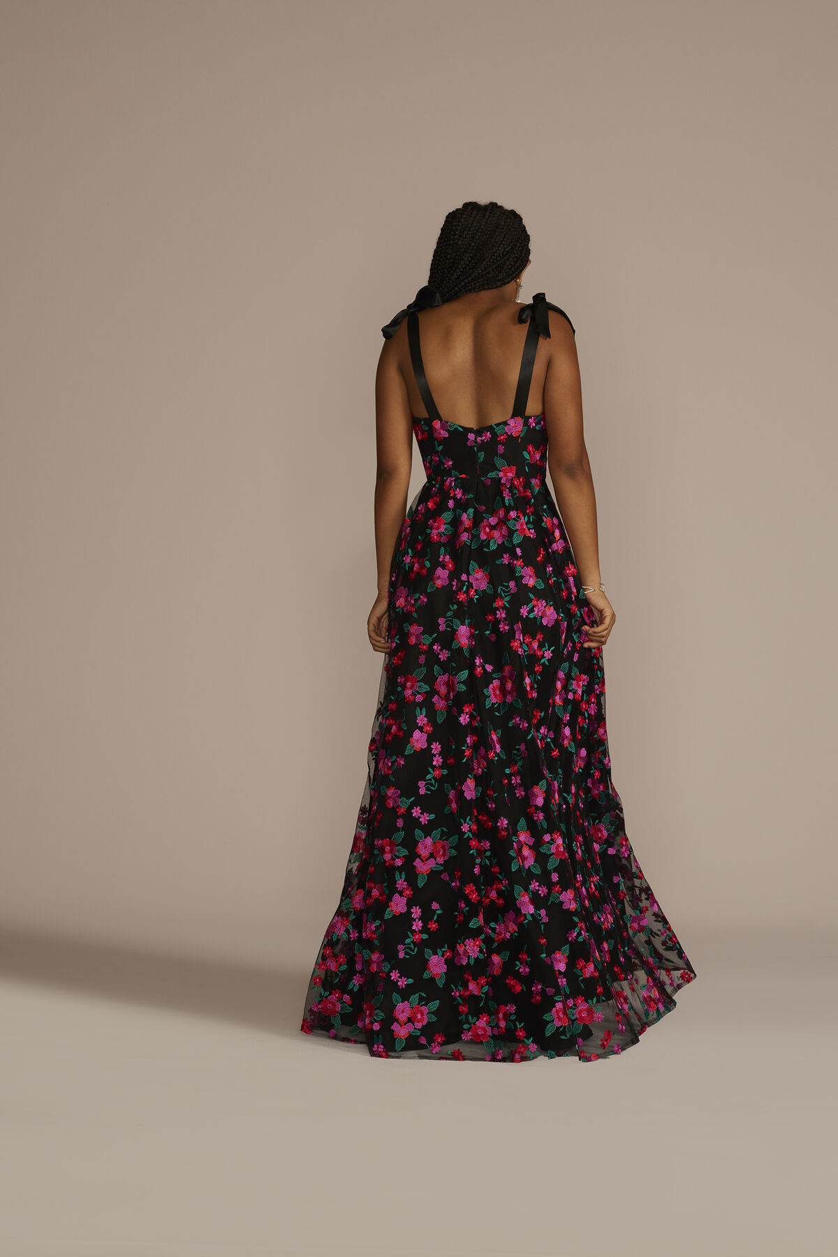 Vestido largo de tul con aplicaciones florales de encaje bordado y tirantes ajustables, ESTAMPADO FLORAL, hi-res
