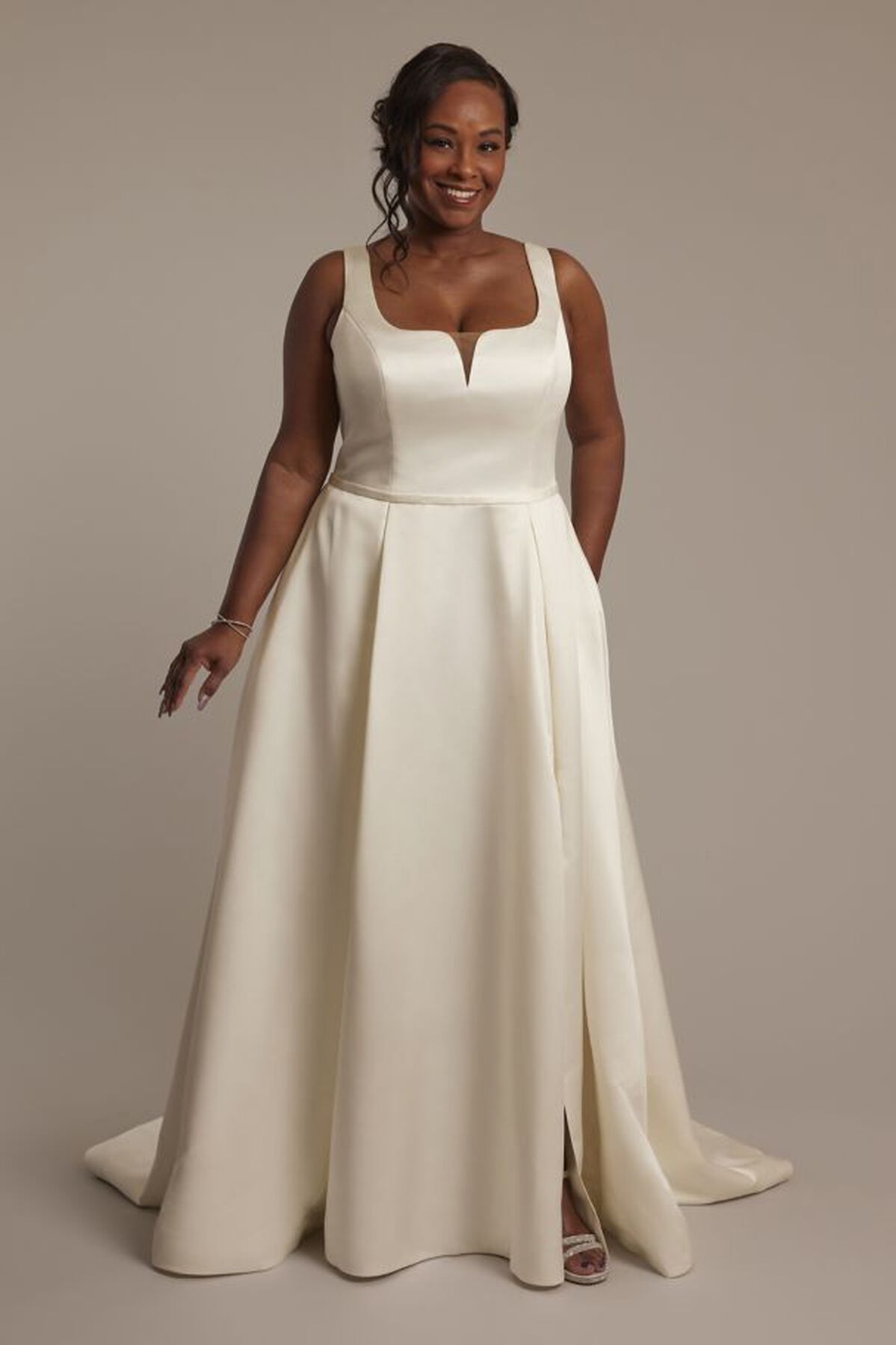 Vestido de novia l&iacute;nea A con escote V 8002414, MARFIL, hi-res