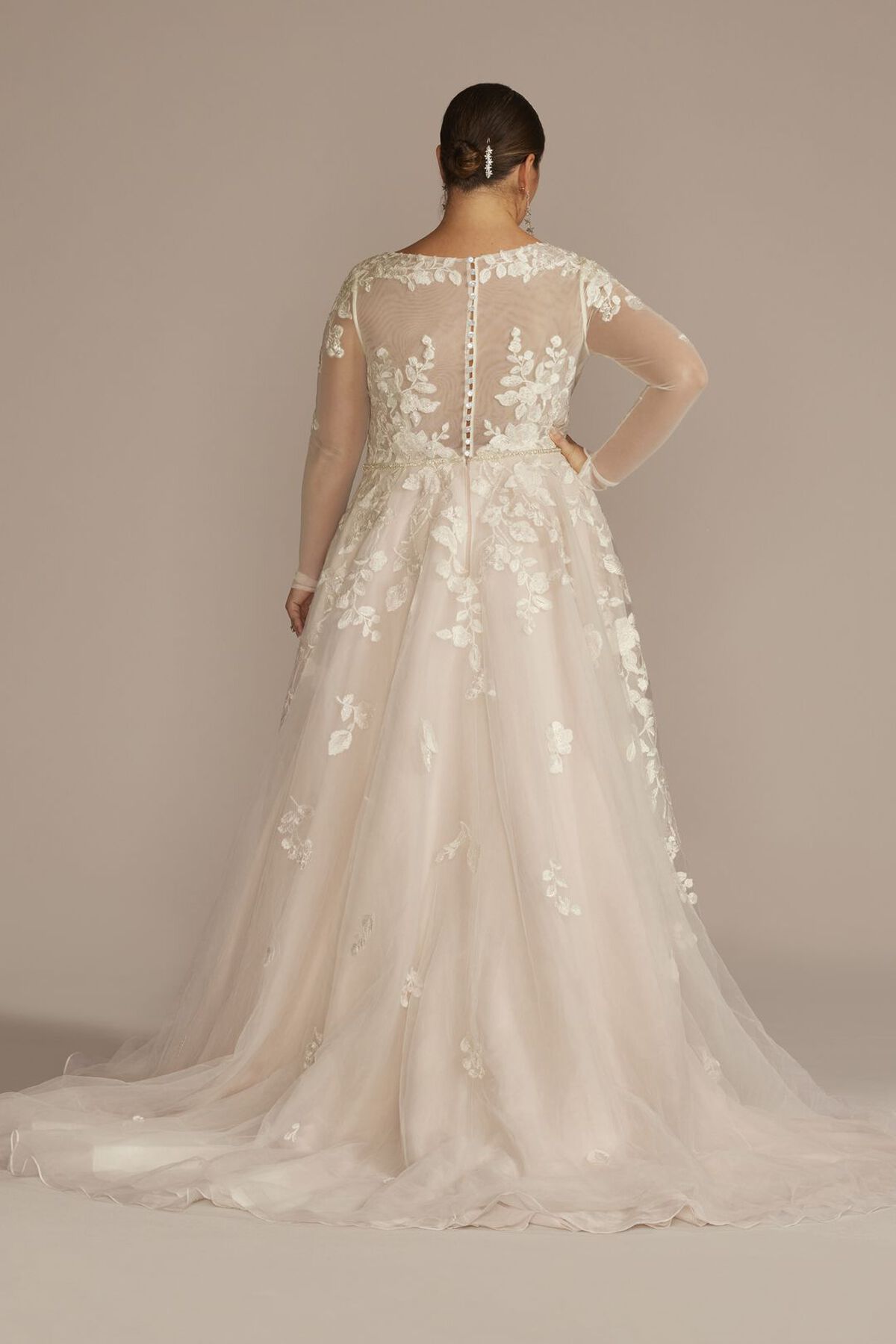 Vestido de novia l&iacute;nea A con mangas largas y escote profundo, MARFIL/CASHMERE, hi-res