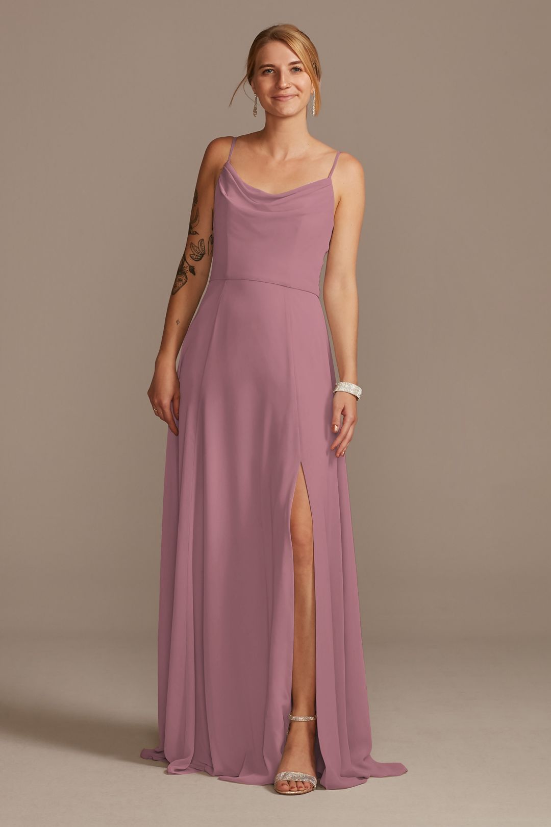 Vestido de dama con escote tipo columpio y abertura en pierna, CUARZO, hi-res