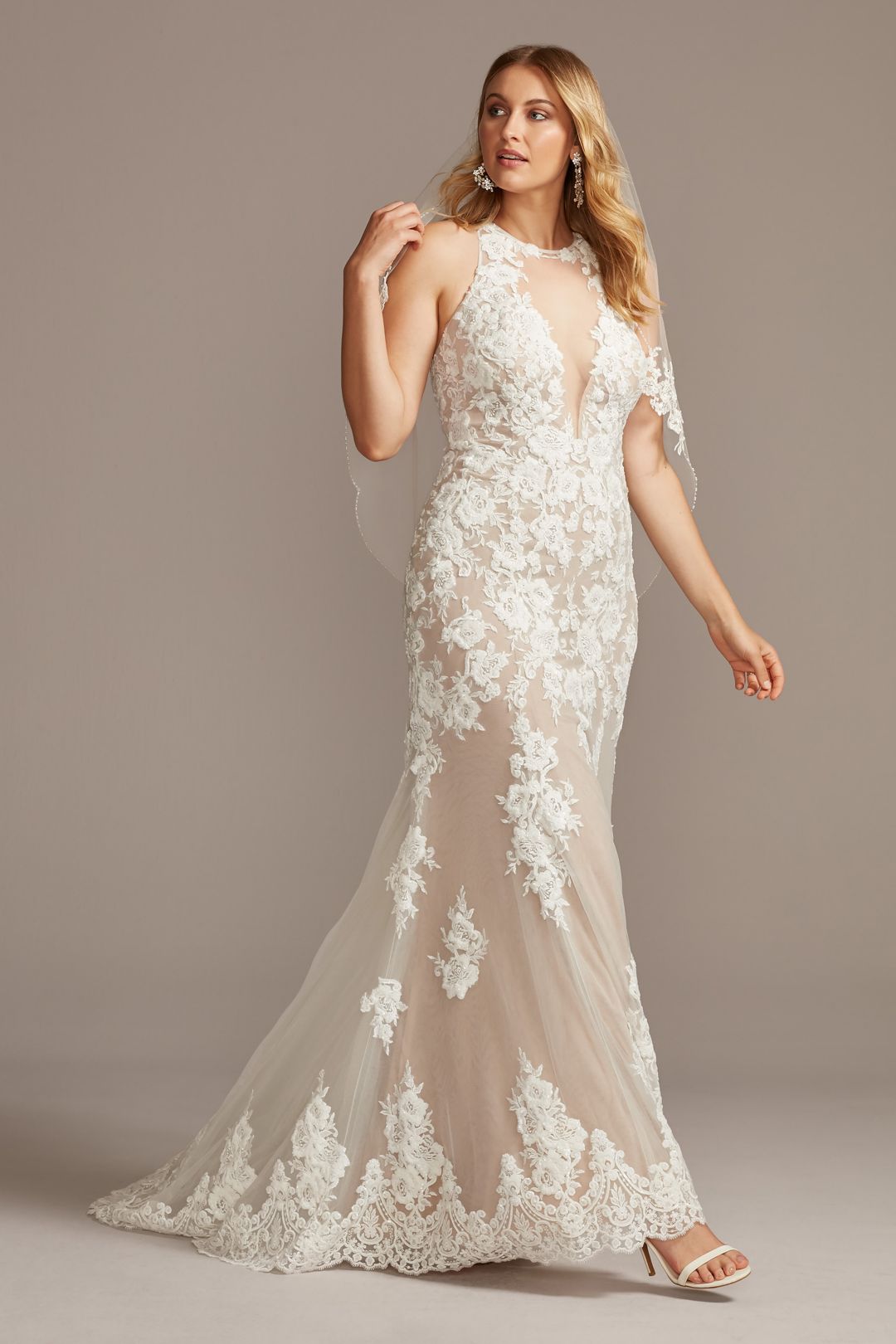 Vestido de novia sirena con escote profundo halter y encaje floral, MARFIL SOLIDO, hi-res