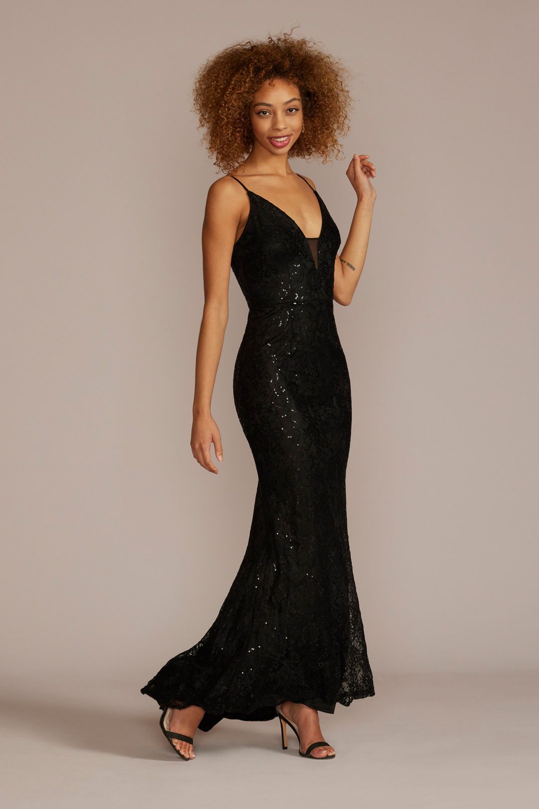 Vestido largo de encaje con aplicaciones brillantes y escote en V profundo, NEGRO, hi-res