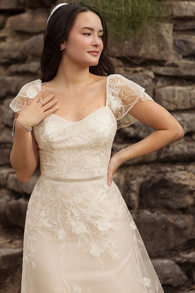 Vestido de novia strapless recto con aplicaciones de encaje, HUESO, hi-res