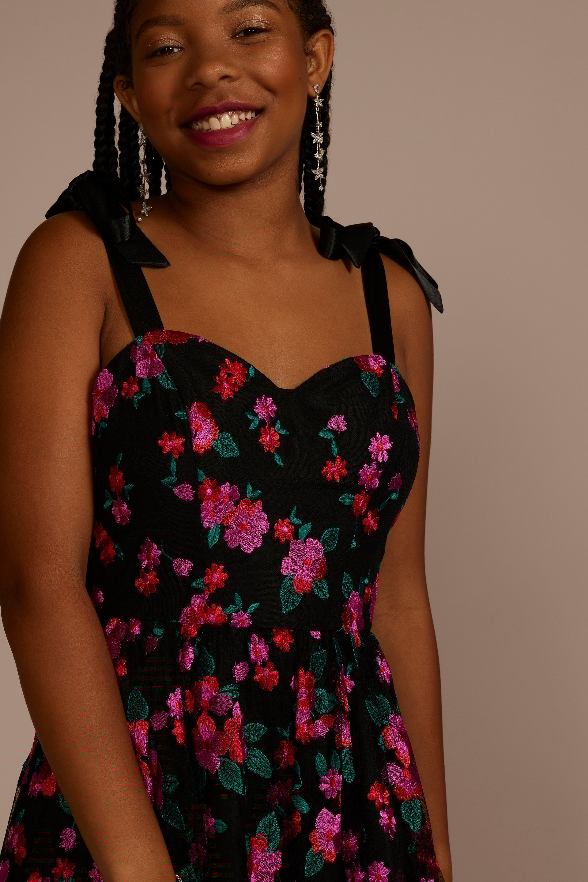 Vestido largo de tul con aplicaciones florales de encaje bordado y tirantes ajustables, ESTAMPADO FLORAL, hi-res