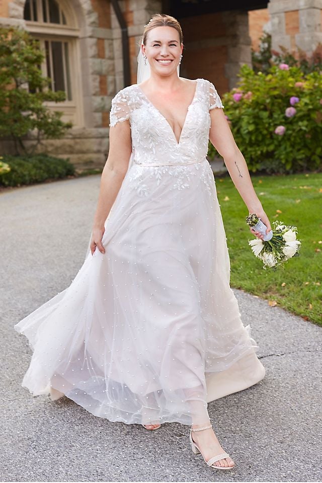 Vestido de novia línea A con aplicaciones florales y perlas, MARFIL/PIEDRA, hi-res