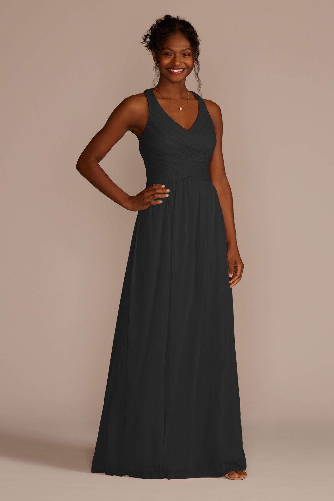 Vestido de dama con escote cruzado en espalda y plisado en cintura, NEGRO, hi-res