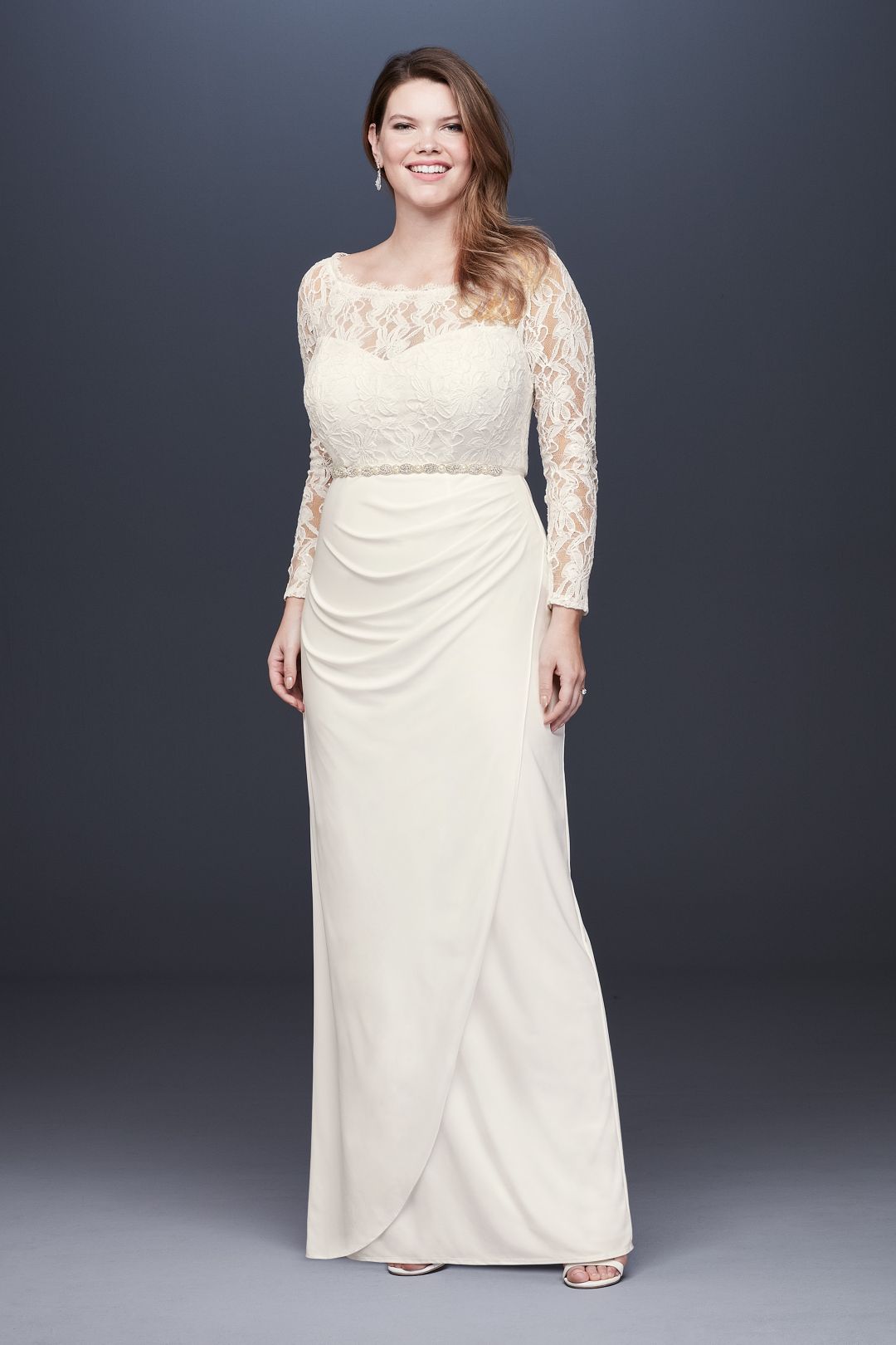 Vestido de novia recto con mangas largas de encaje al hombro, MARFIL, hi-res