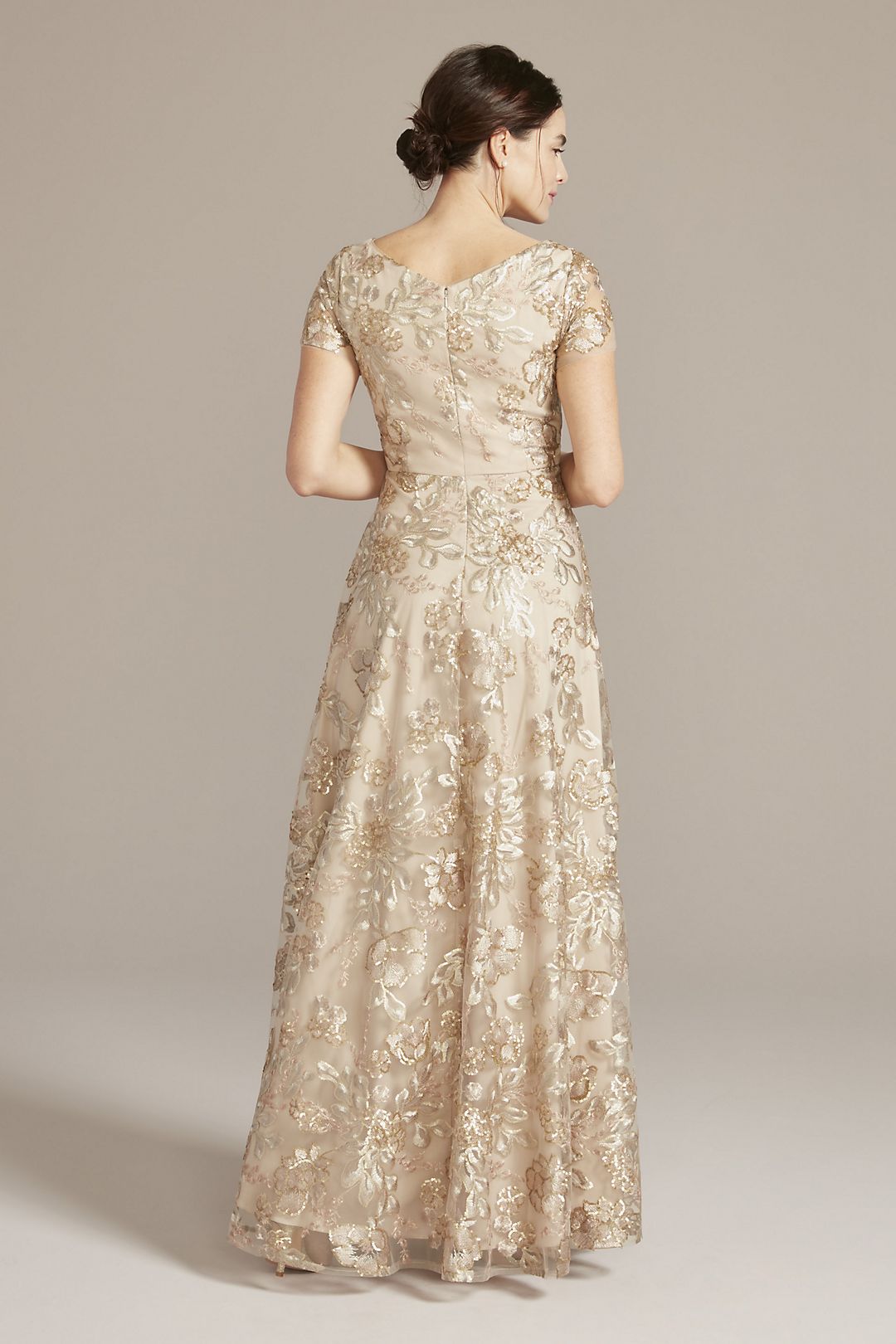Vestido largo con manga corta y aplicaciones bordadas de encaje, CHAMPAGNE, hi-res