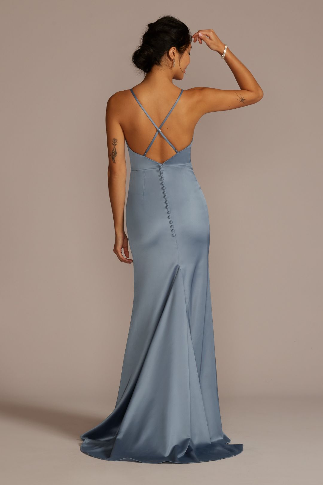 Vestido de dama con drapeado en cintura y botones en espalda, GEMA, hi-res