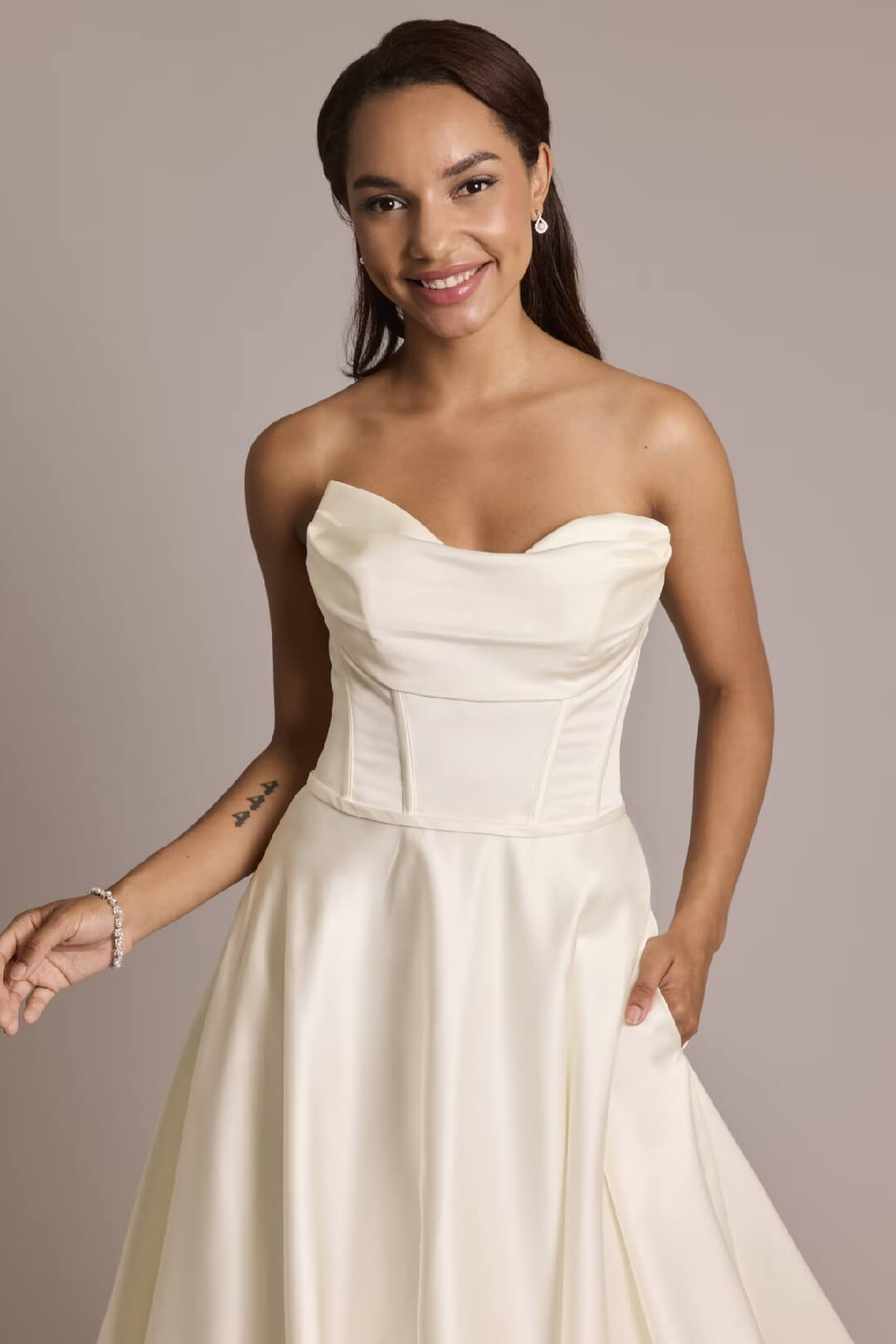 Vestido de novia satinado sin tirantes, MARFIL, hi-res