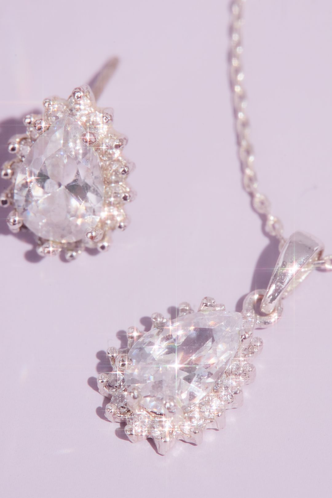 Set de aretes y collar en forma de almendra, PLATA, hi-res