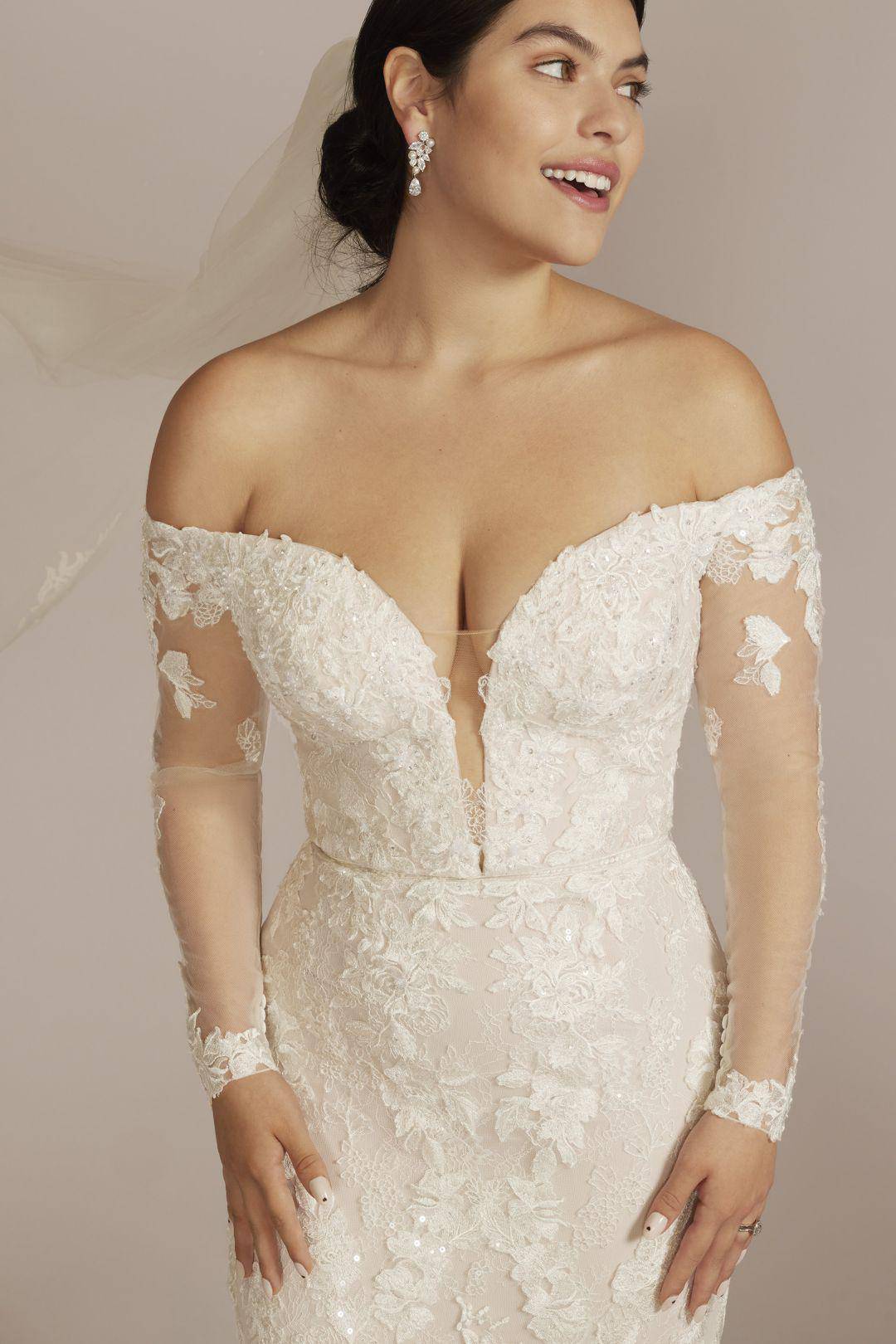 Vestido de novia sirena con mangas largas y hombros descubiertos, MARFIL/CASHMERE, hi-res