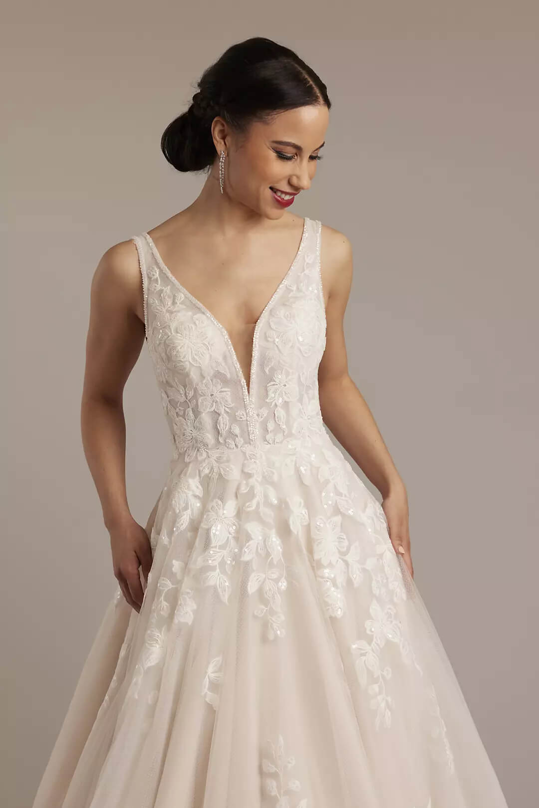 Vestido de novia corte princesa con escote pronunciado, MARFIL SOLIDO, hi-res