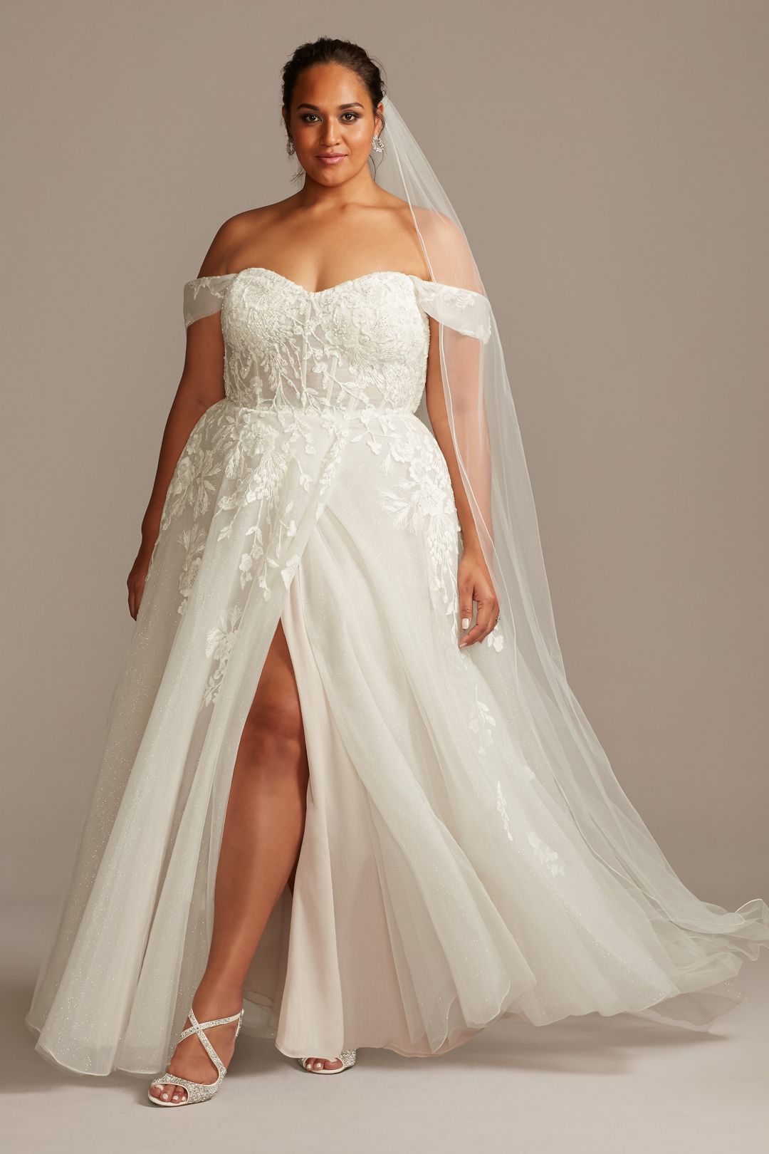 Vestido de novia línea A con mangas al hombro removibles, MARFIL/CASHMERE, hi-res