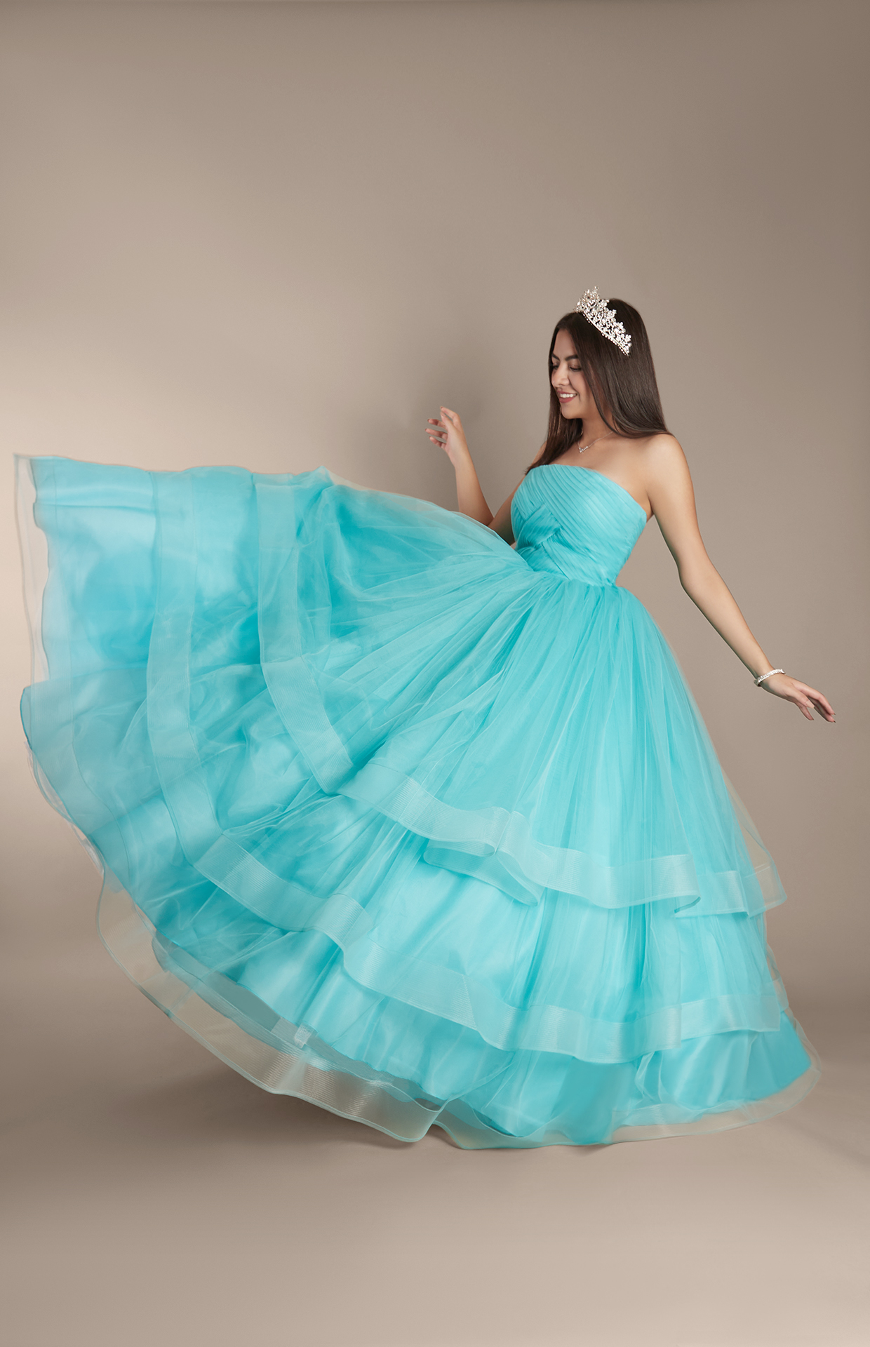 Vestido de quinceañera arcoíris, AQUA, hi-res