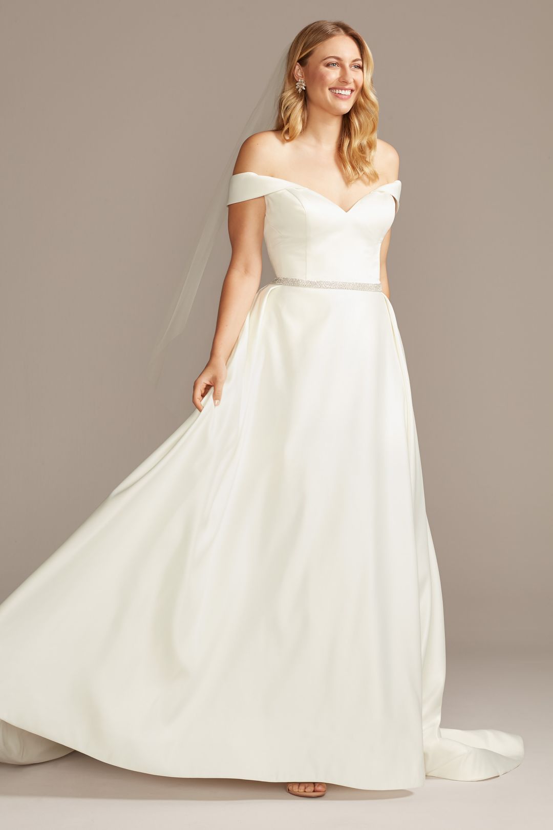 Vestido de novia princesa de satín y mangas al hombro, MARFIL, hi-res