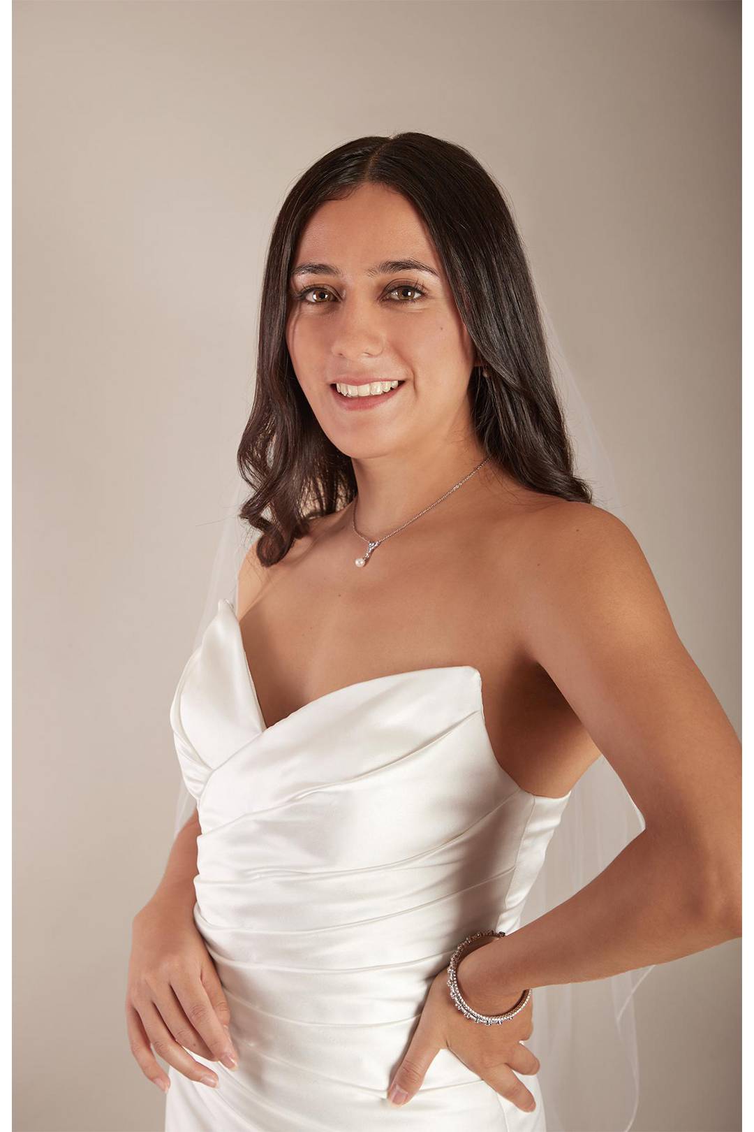 Vestido de novia recto con escote fruncido, BLANCO SUAVE, hi-res