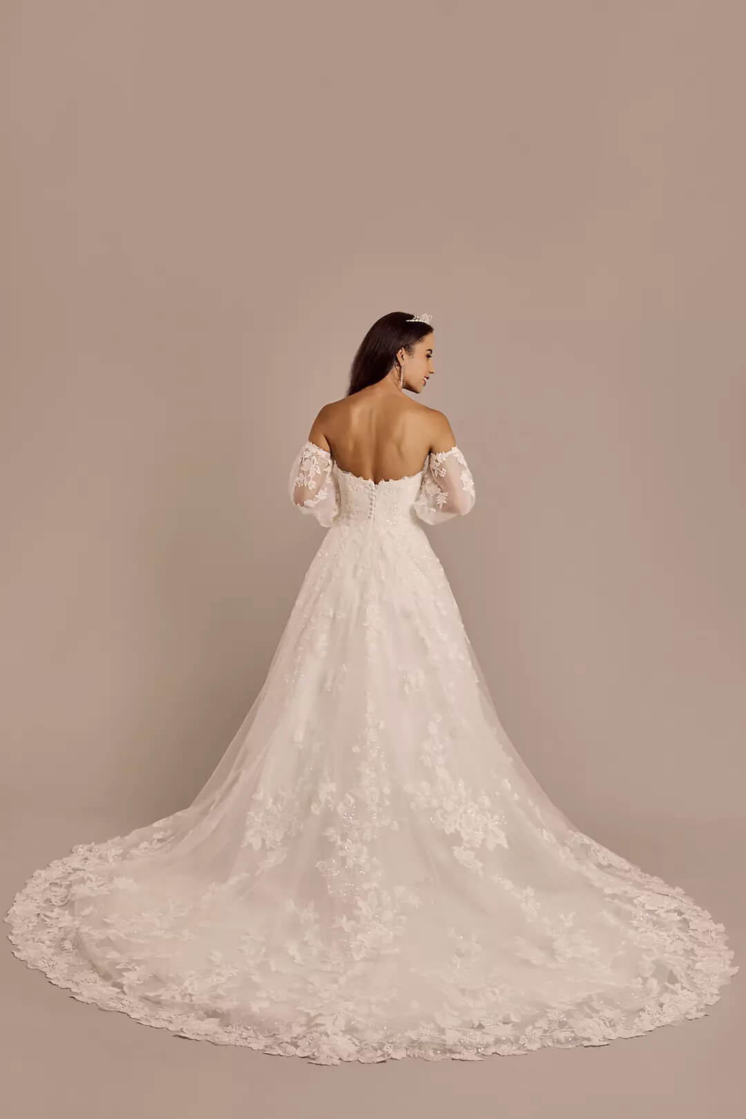 Vestido de novia con aplicaciones de encaje y mangas abullonadas, BLANCO SUAVE, hi-res