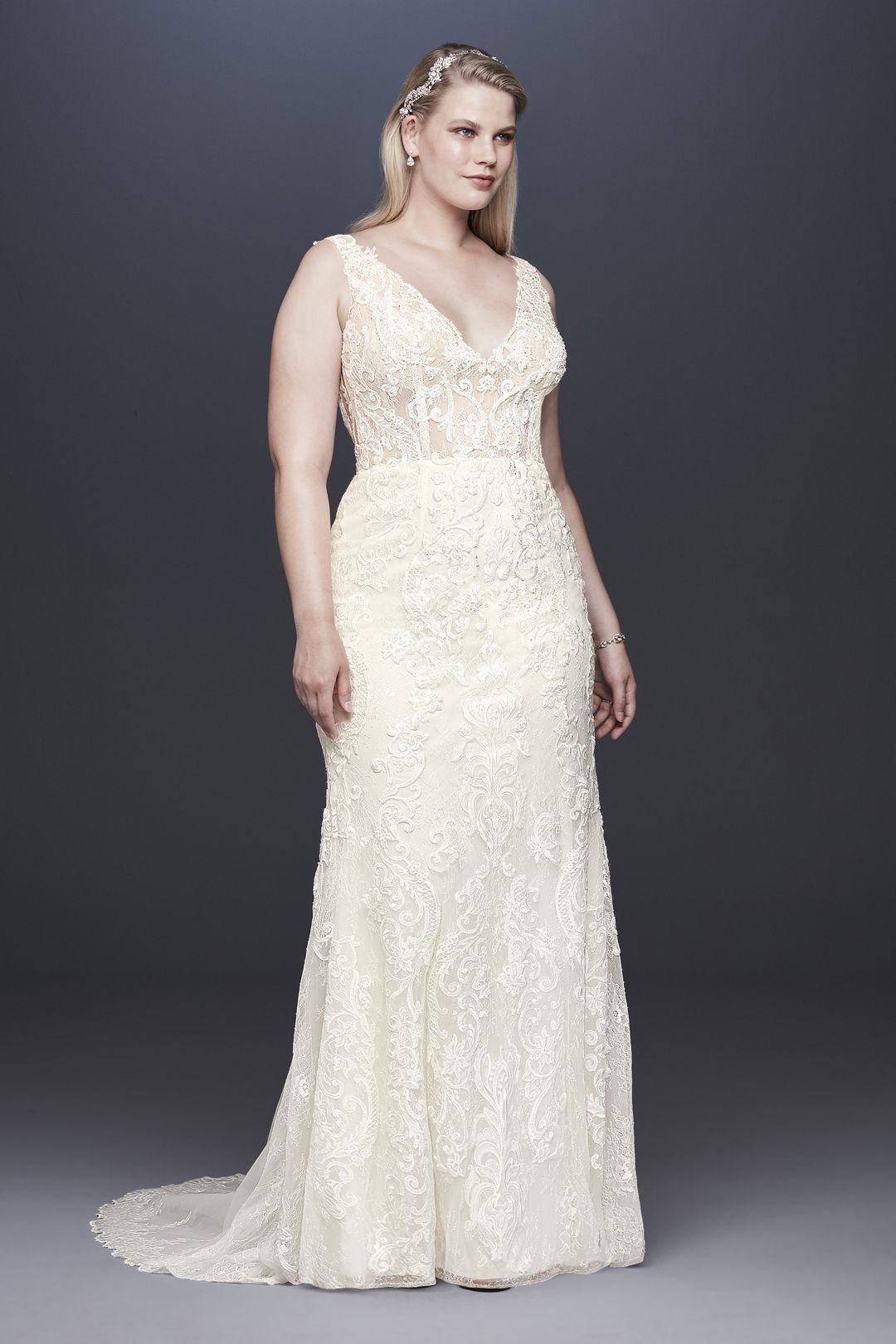 Vestido de novia recto con escote profundo y transparencia en espalda, MARFIL CH, hi-res