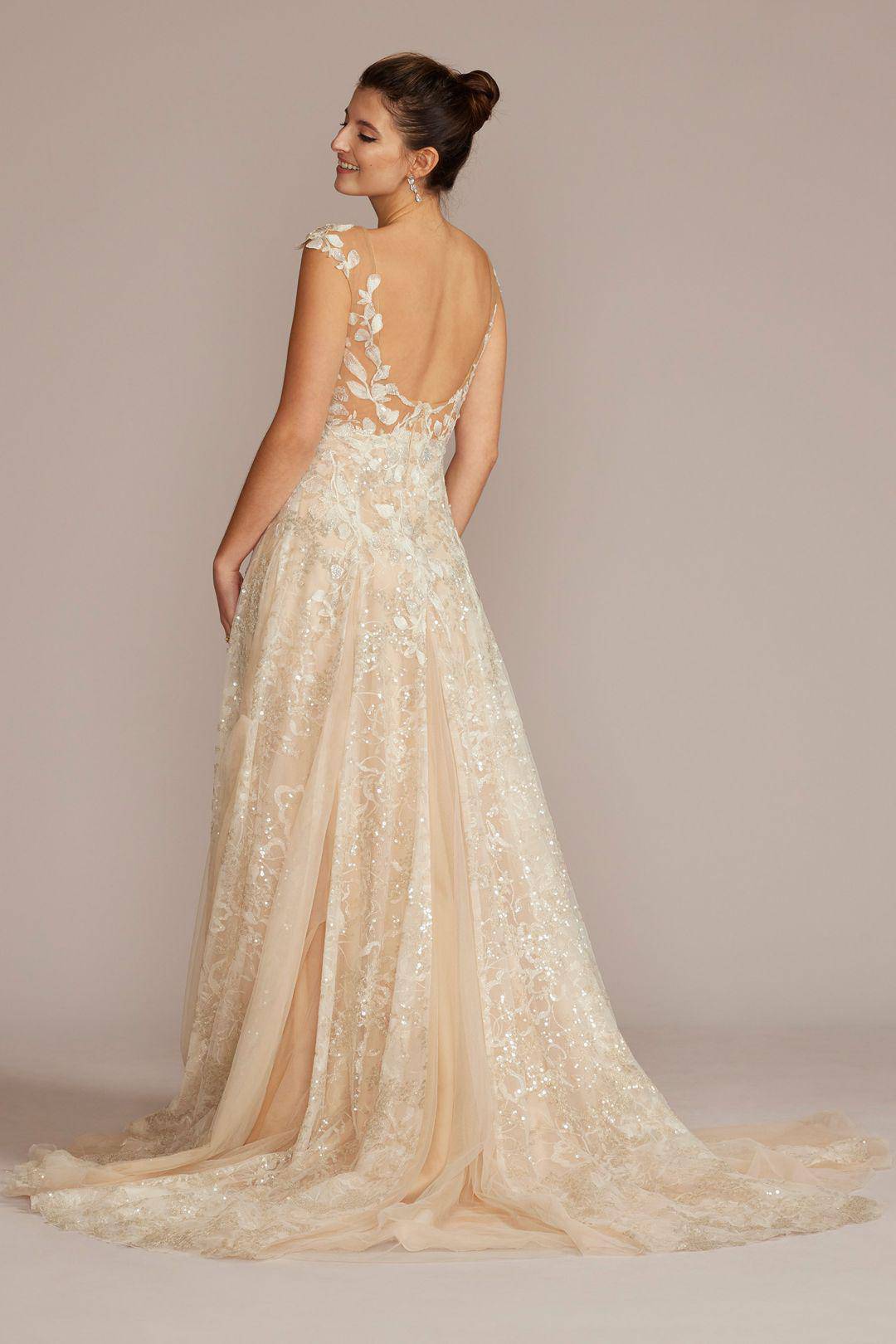 Vestido de novia línea A con aplicaciones florales y escote profundo, MARFIL/CHAMPAGNE, hi-res