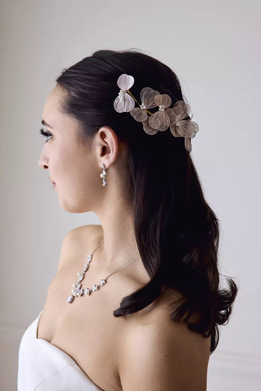 Diadema con flores y perlas, ORO, hi-res