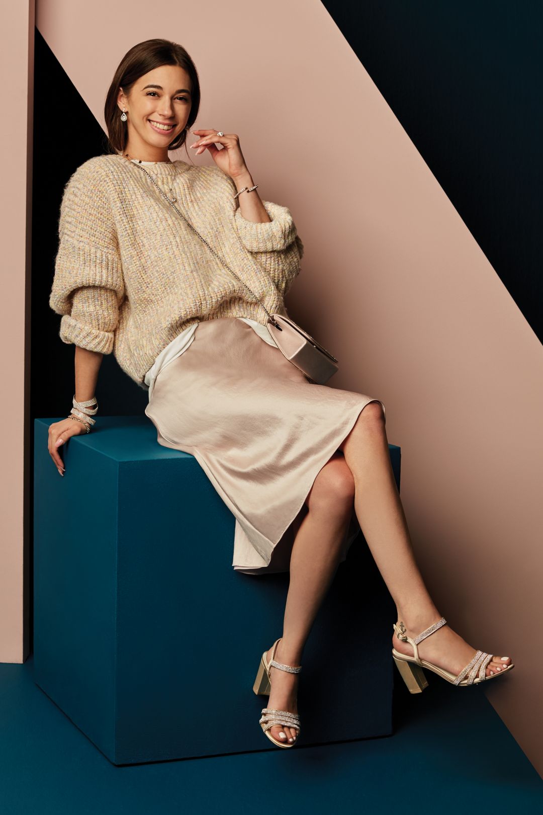 Tacones con tiras cruzadas y brillo, IVY CHAMPAGNE, hi-res