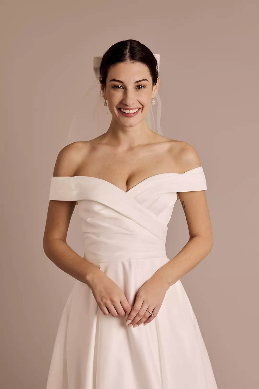 Vestido de novia con hombros descubiertos, BLANCO SUAVE, hi-res