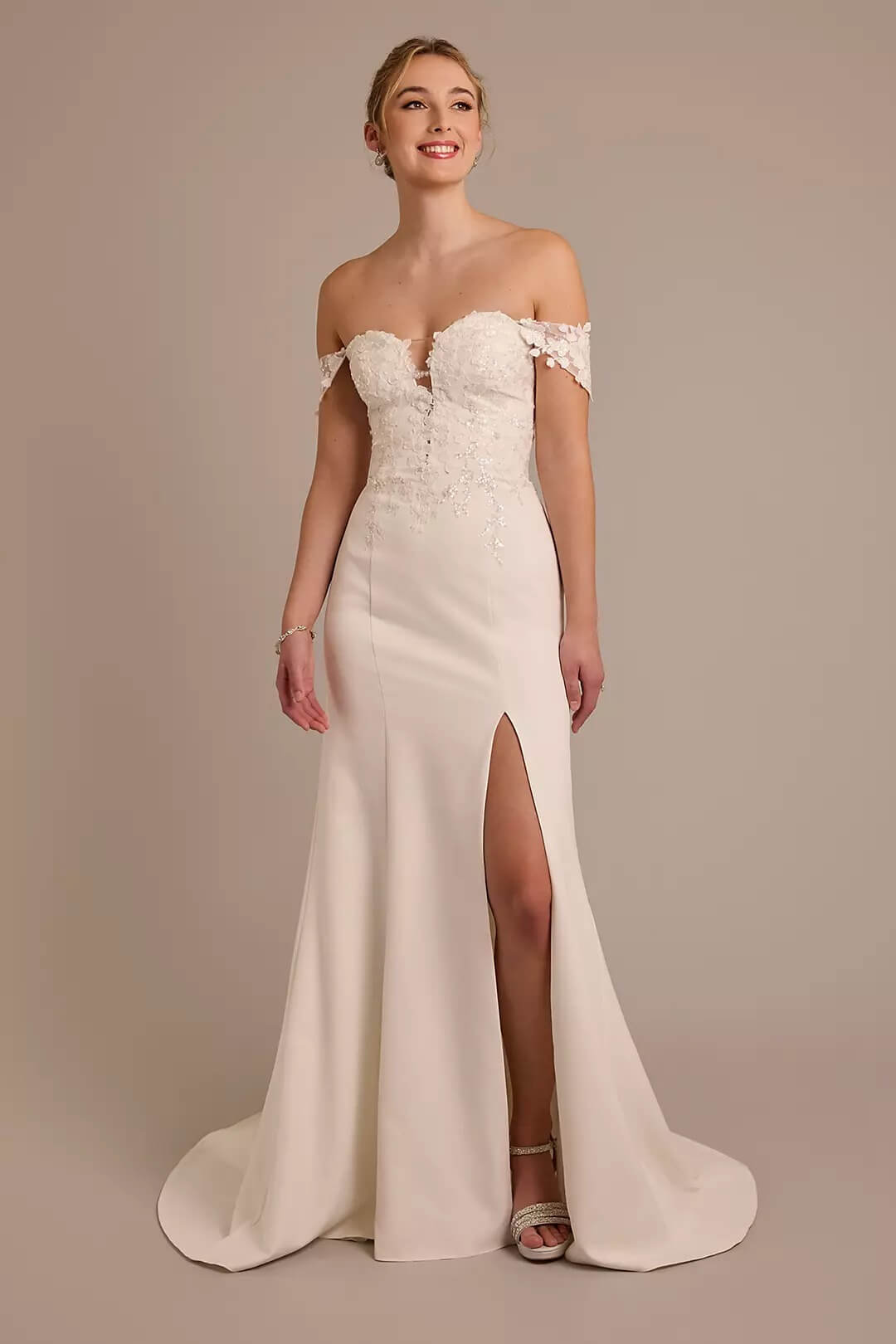 Vestido de novia con escote pronunciado, BLANCO SUAVE, hi-res