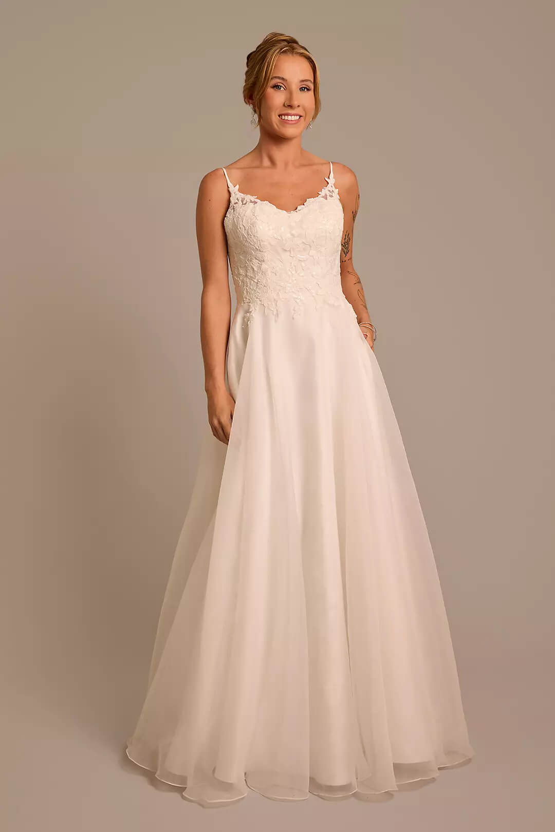 Vestido de novia línea A con encaje, BLANCO SUAVE, hi-res
