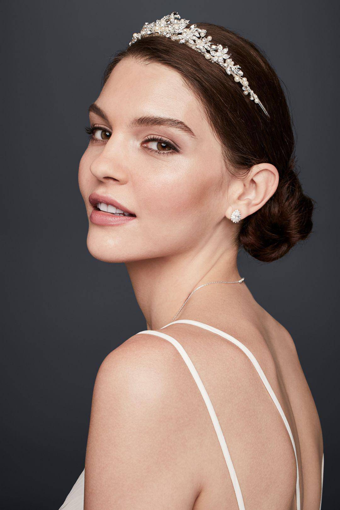 Tiara con diseño floral, incrustaciones de perla y cristales, PLATA, hi-res