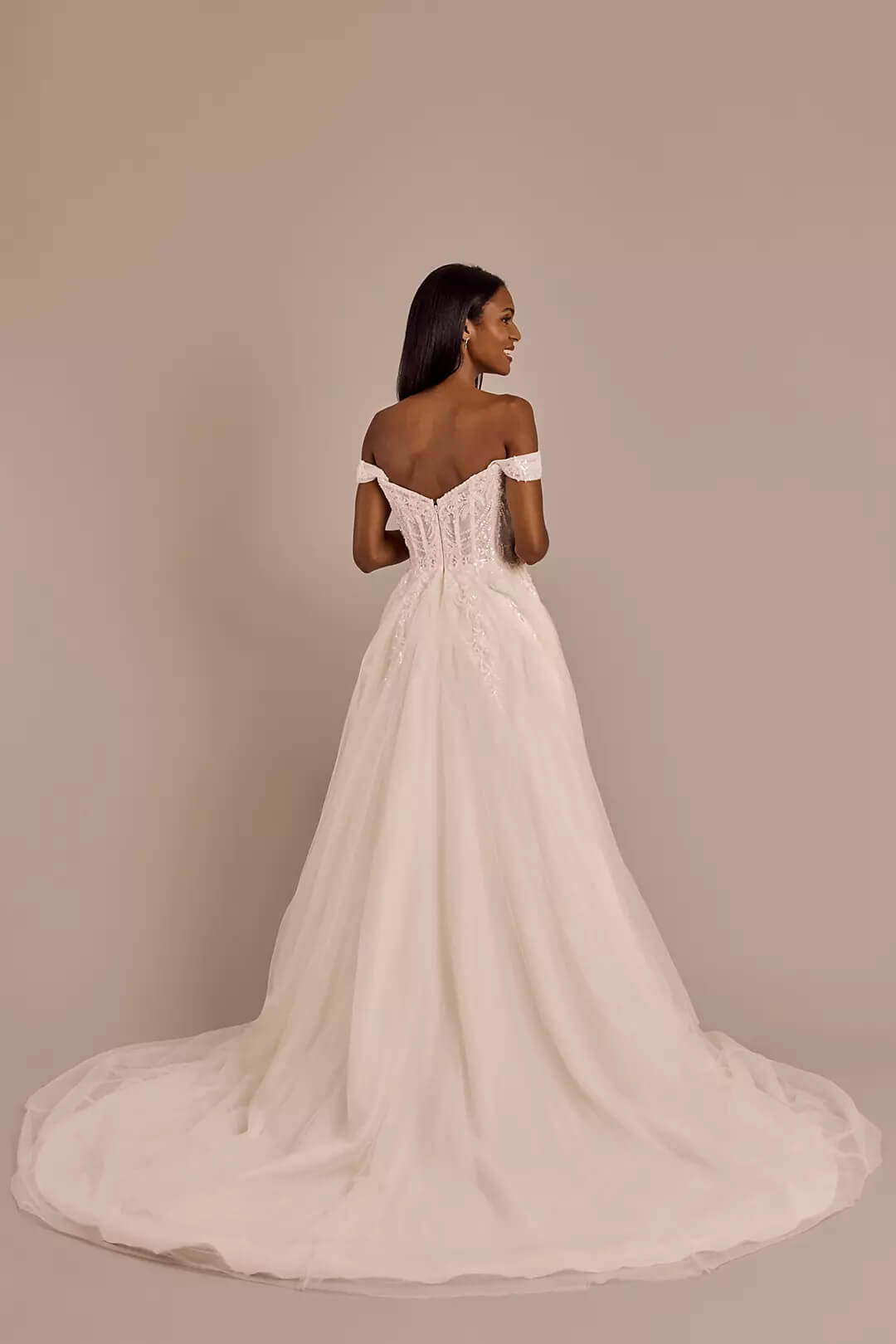 Vestido de novia con corset y aplicaciones de encaje, MARFIL, hi-res