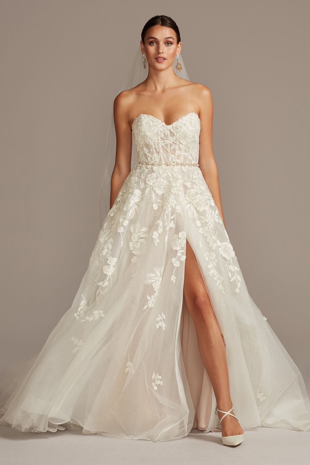 Vestido de novia línea A con mangas al hombro removibles, MARFIL/CASHMERE, hi-res