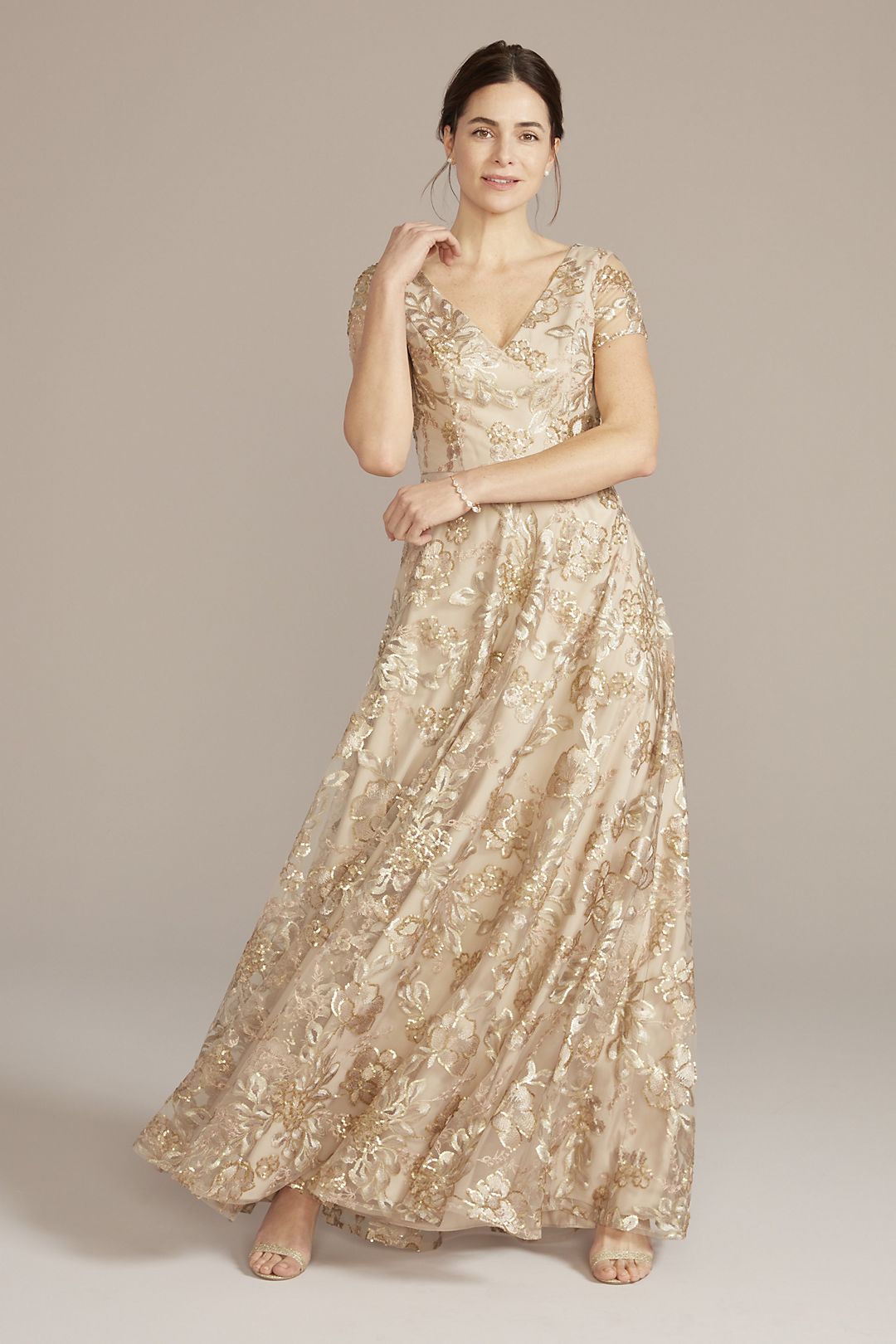 Vestido largo con manga corta y aplicaciones bordadas de encaje, CHAMPAGNE, hi-res