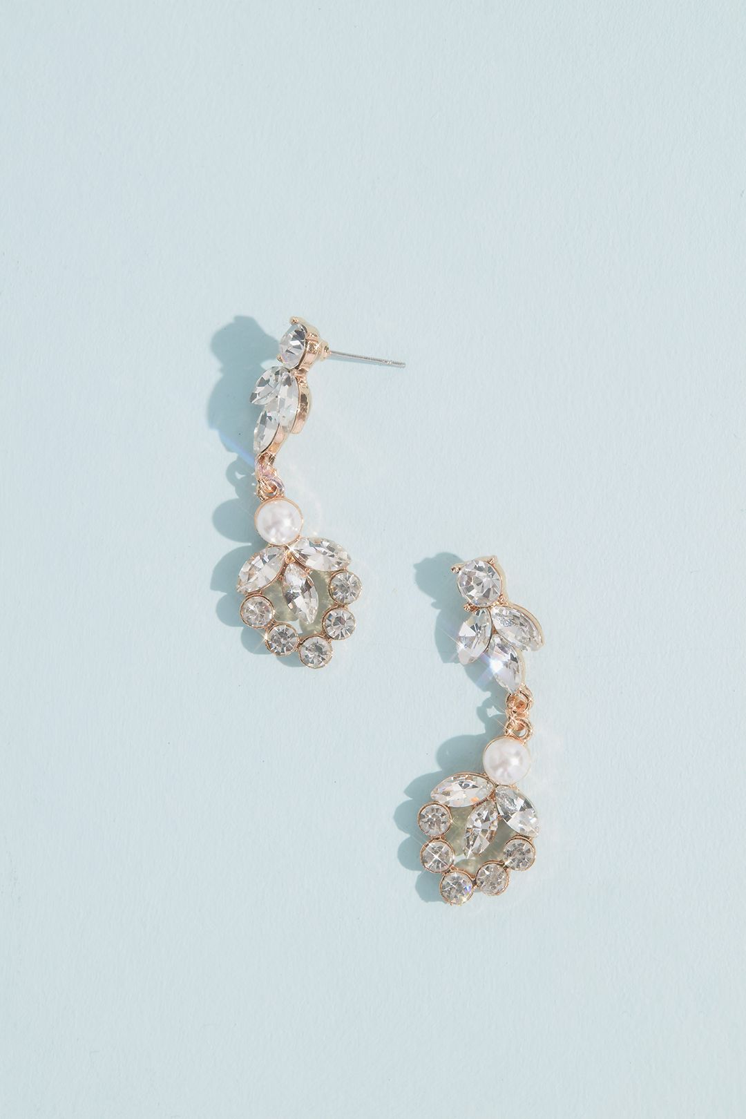 Aretes colgantes con hojas de cristales y perlas, CHAMPAGNE, hi-res