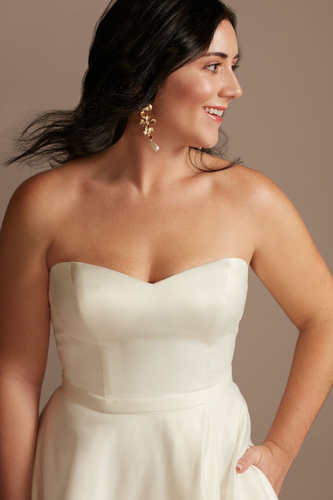 Vestido de novia strapless con abertura en falda, MARFIL, hi-res