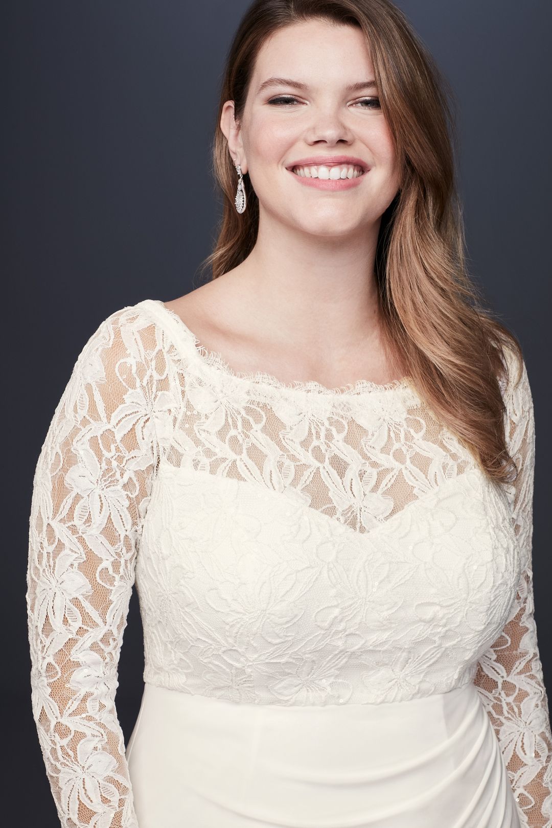 Vestido de novia recto con mangas largas de encaje al hombro, MARFIL, hi-res