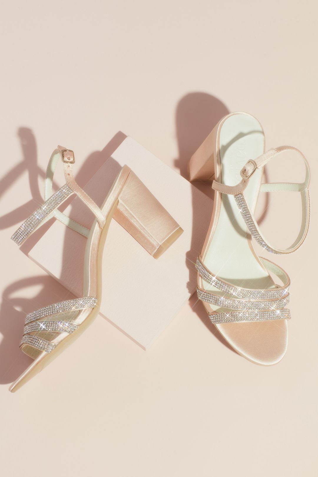 Tacones con tiras cruzadas y brillo, , hi-res