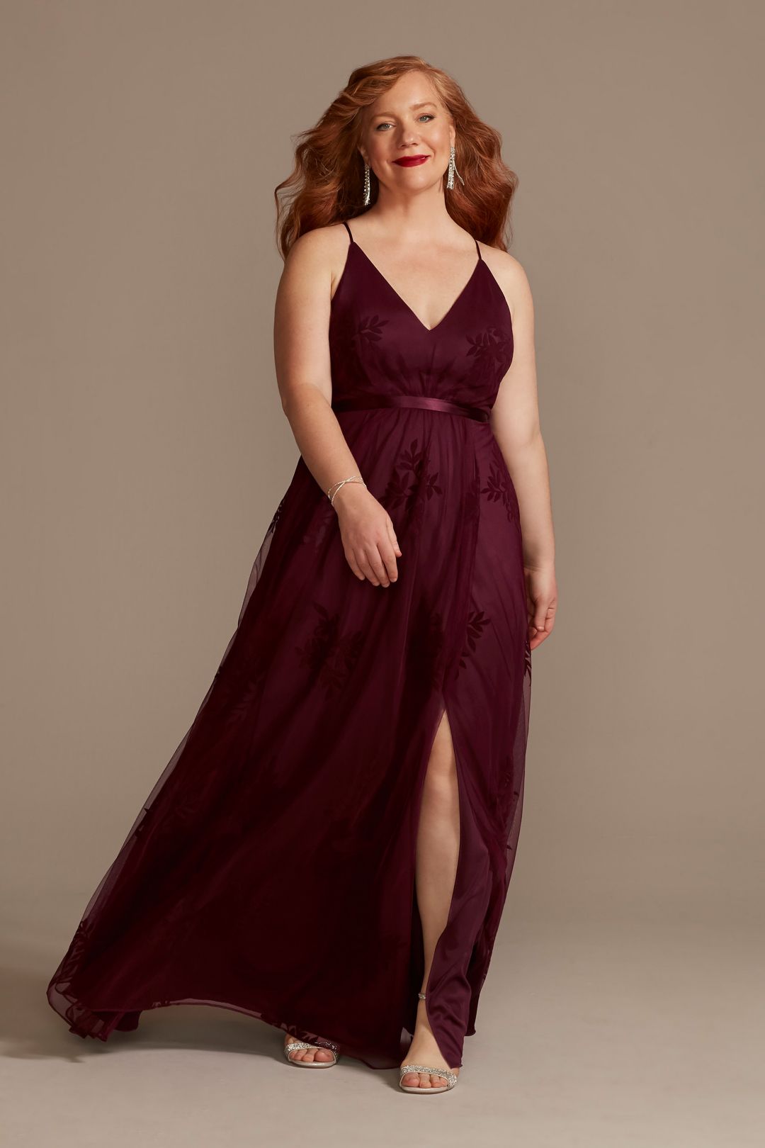 Vestido de dama de tul con aplicaciones bordadas, NEGRO, hi-res